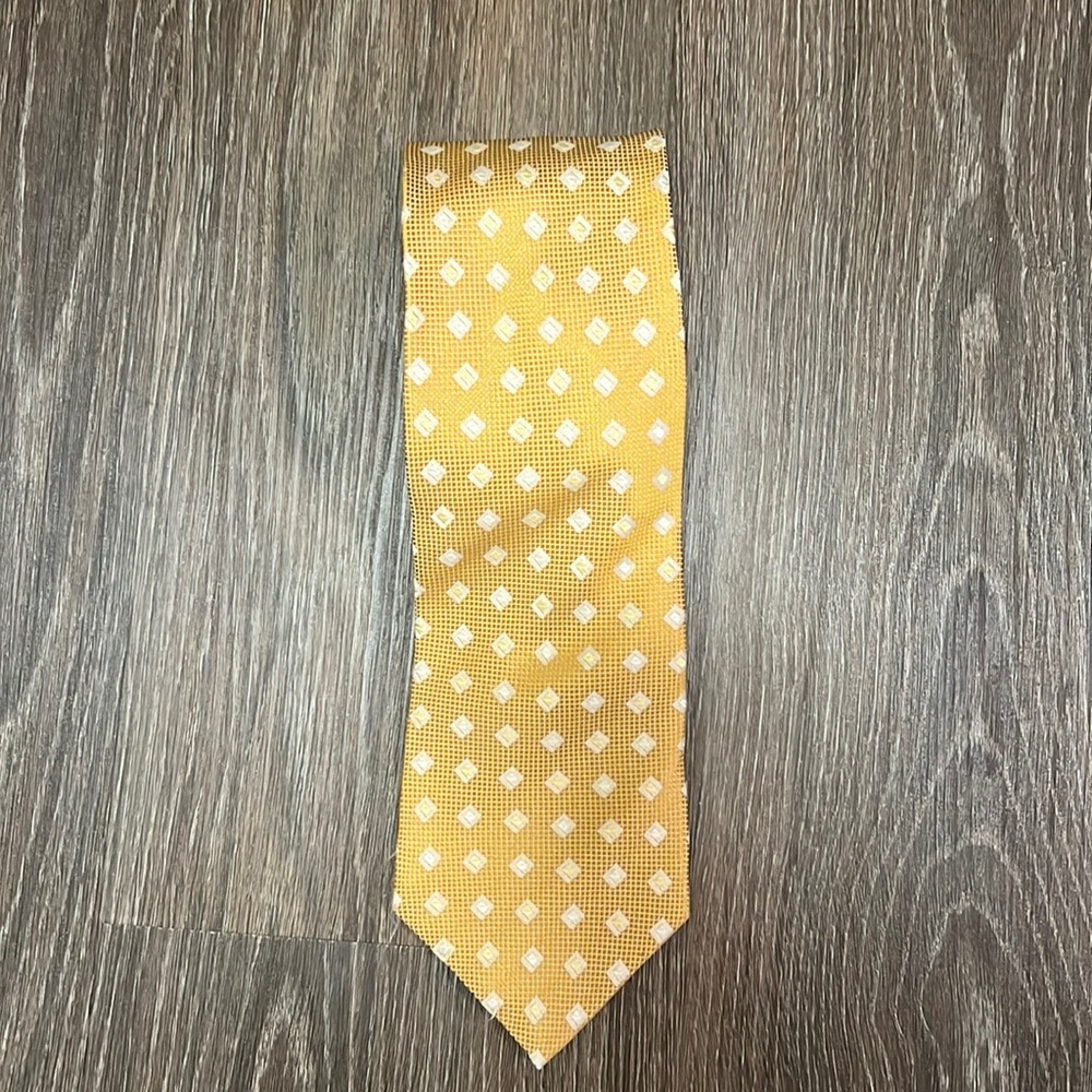 Gold 100% polyester tie